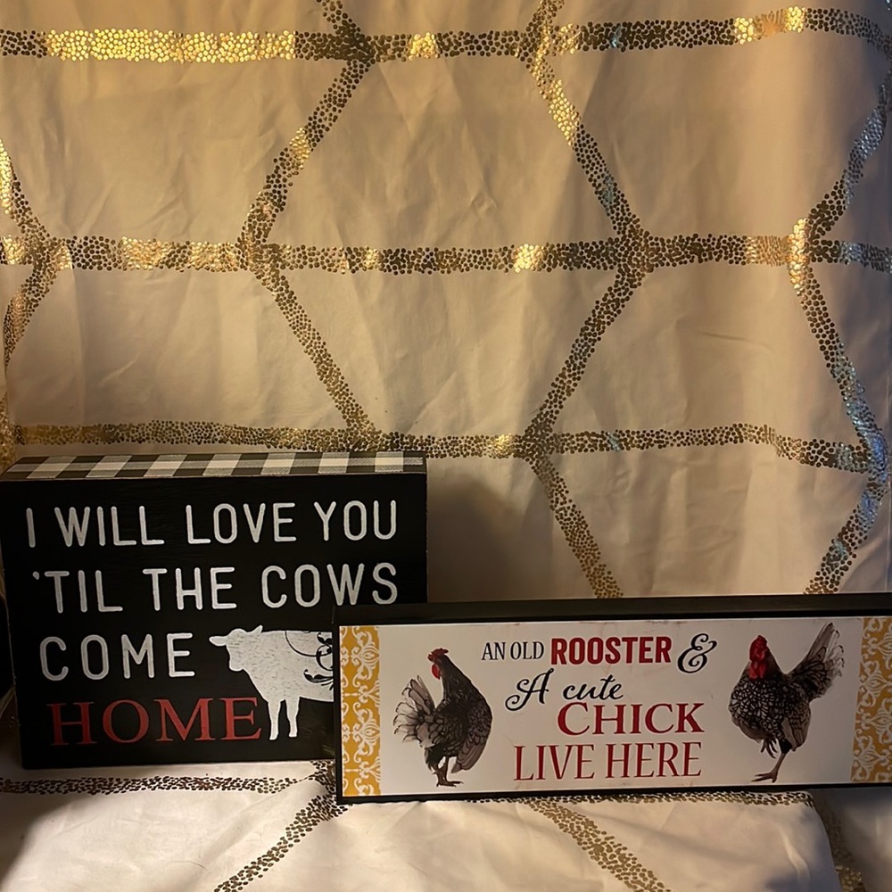 New with tags- Rooster & chicken wooden hanging and cow wooden hanging